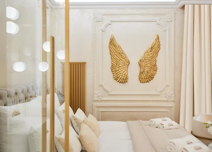 Nadmotlawie Jacuzzi Mirror By Downtown Apartamento *