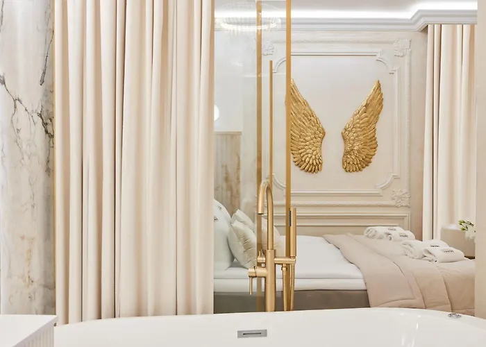 Nadmotlawie Jacuzzi Mirror By Downtown Apartamento