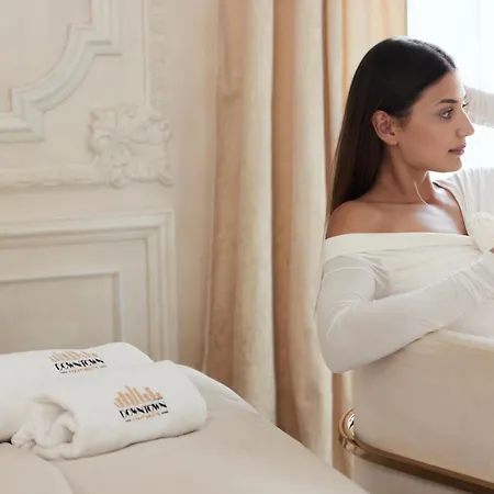 Nadmotlawie Jacuzzi Mirror By Downtown Gdańsk