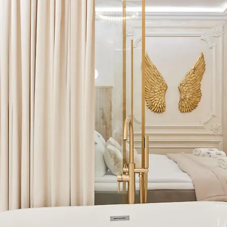 Jacuzzi Mirror By Downtown Apartment