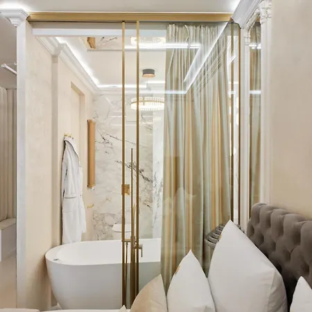 Jacuzzi Mirror By Downtown Apartment *