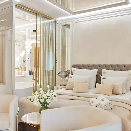 Jacuzzi Mirror By Downtown Apartment *